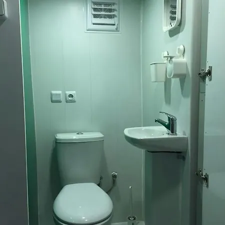 Camping Mona Glamping Caravan Suites